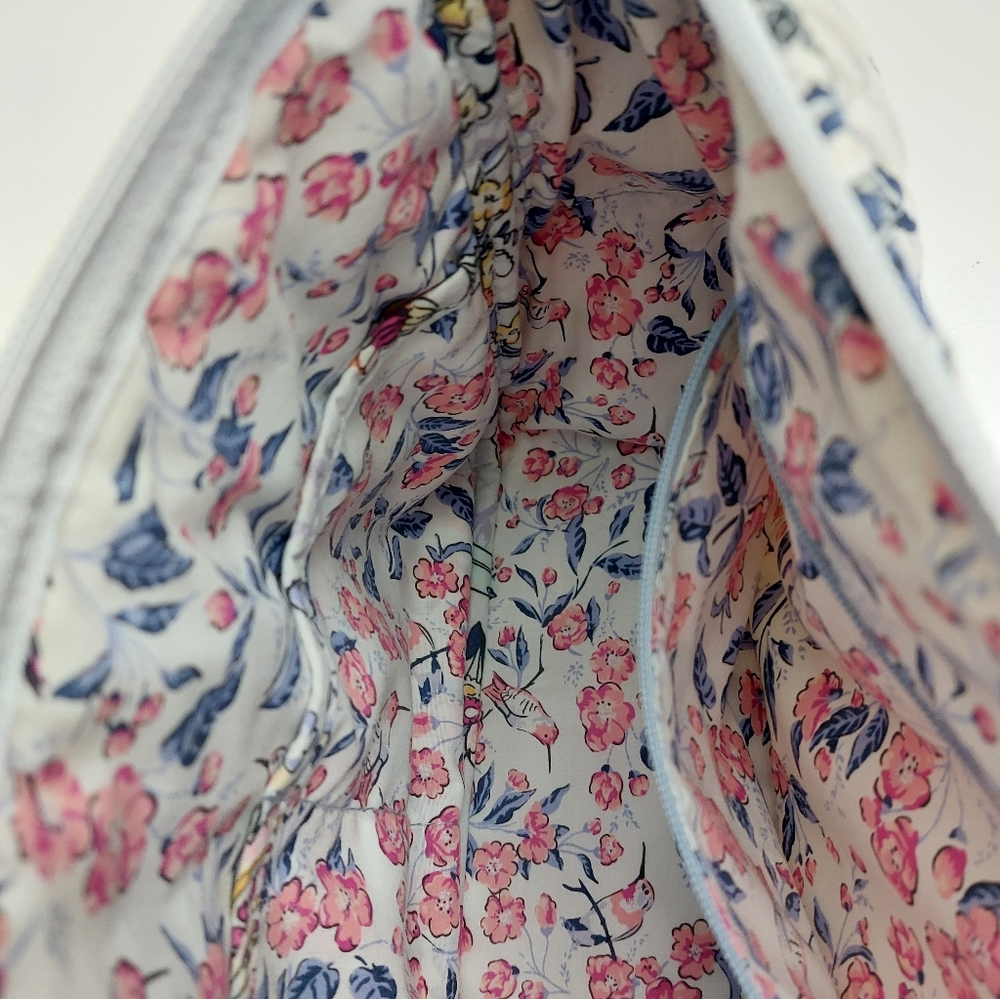 Vera Bradley On The Go Crossbody Hummingbird Park - Picture 2 of 3
